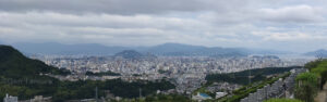 『はだしのゲン』の作者・中沢啓治さんのお墓から一望できる広島市